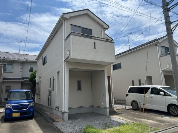 4LDK house in Kawagoe, Saitama - Photo 1