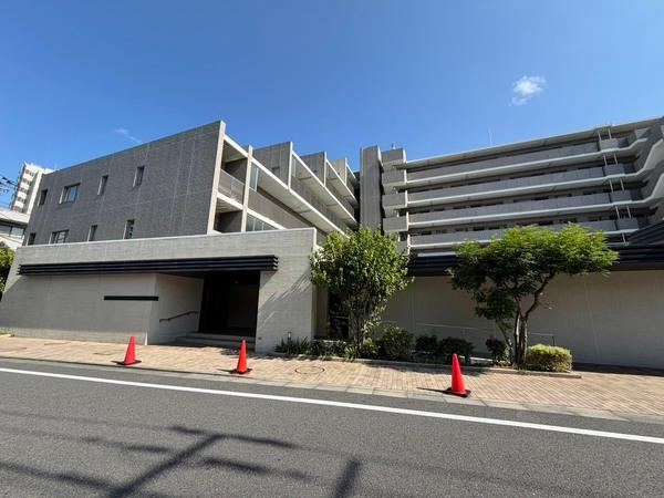 3LDK apartment in Suginami Ward, Tokyo - Photo 1