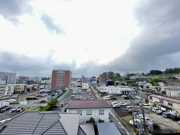 3LDK apartment in Toyota, Aichi - Photo 1