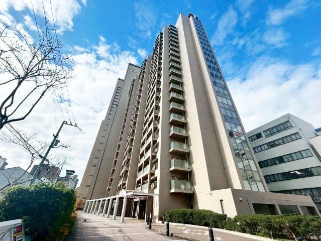 3LDK apartment in Fukushima Ward, Osaka - Photo 1