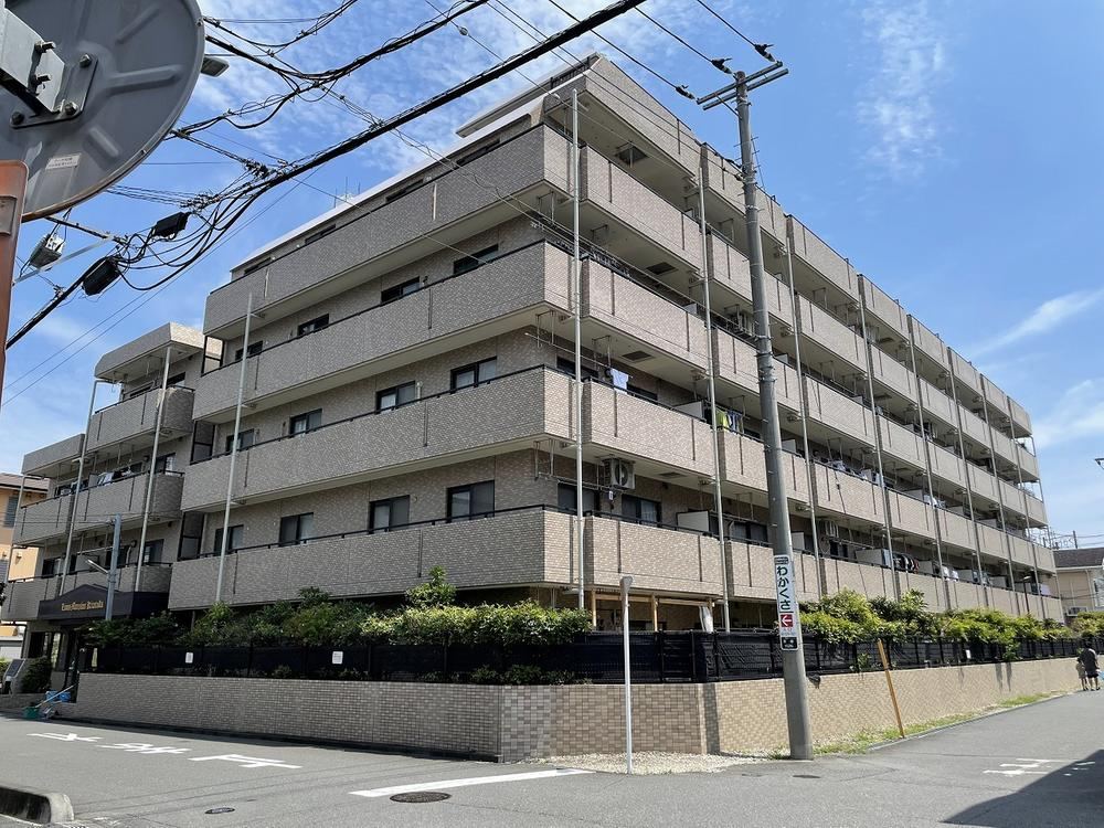 2LDK+S apartment in Toda, Saitama - Photo 1