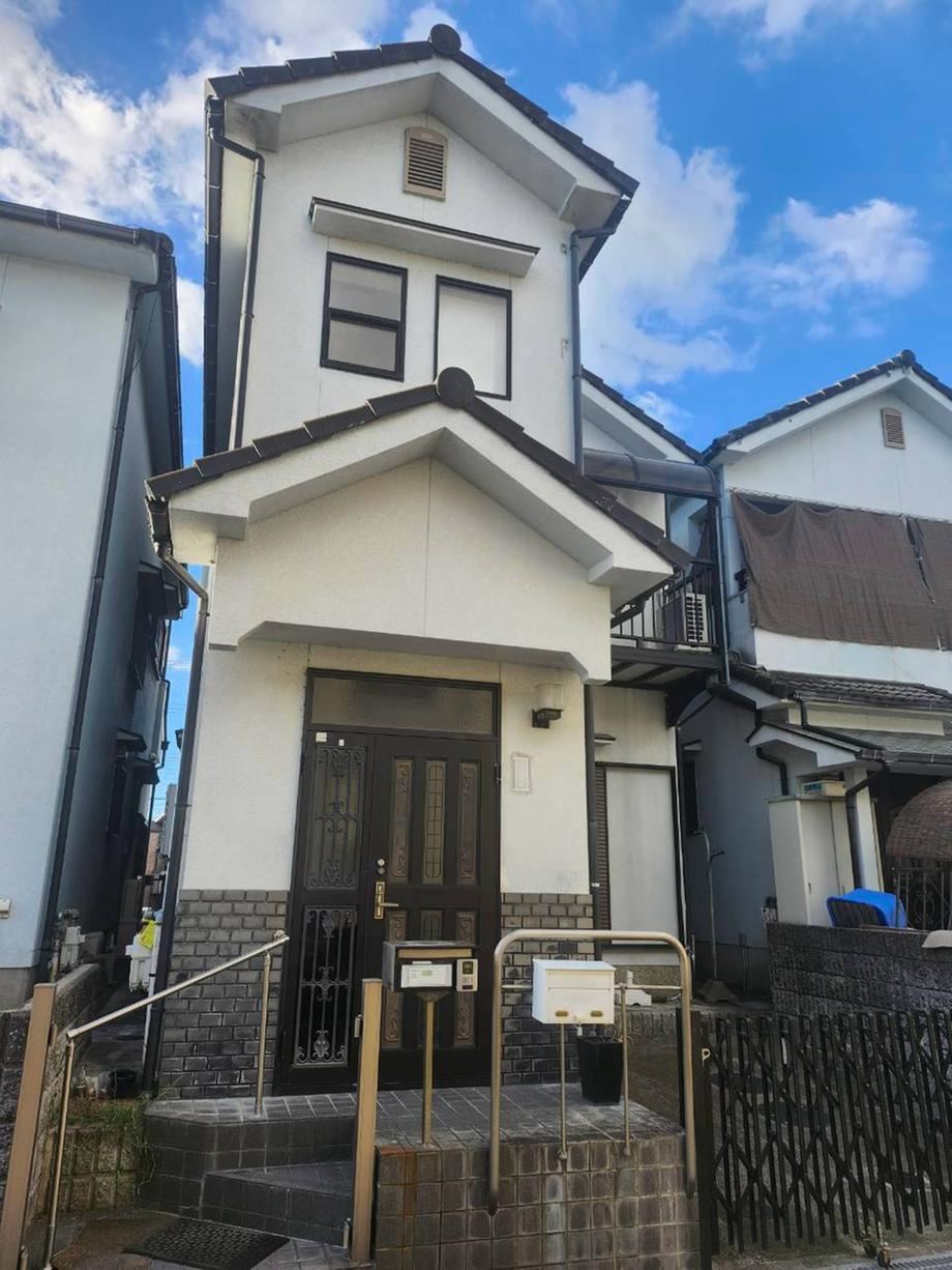 3LDK house in Izumi, Osaka - Photo 1