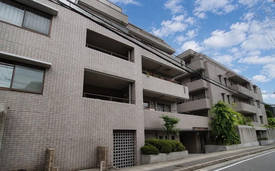 3LDK+S apartment in Ashiya, Hyogo - Photo 1