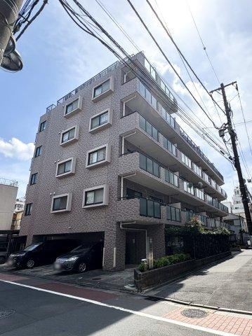 3LDK apartment in Koto Ward, Tokyo - Photo 1