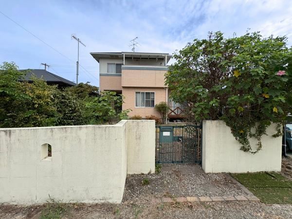 4LDK house in Chikushino, Fukuoka - Photo 1