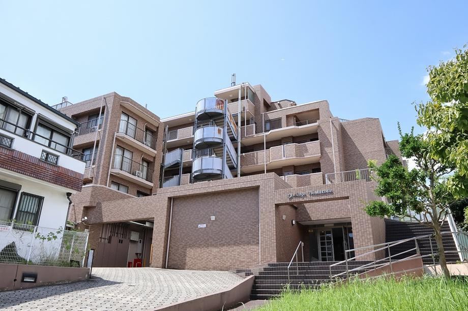 4LDK apartment in Nishi Ward, Yokohama, Kanagawa - Photo 1
