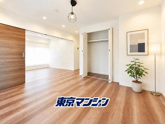 1DK apartment in Shibuya Ward, Tokyo - Photo 1