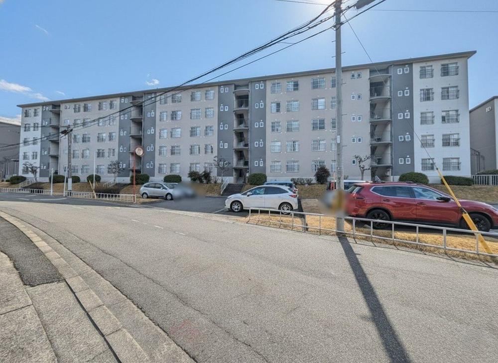 3LDK apartment in Otsu, Shiga - Photo 1