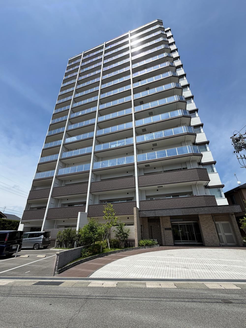 2LDK+S apartment in Higashihiroshima, Hiroshima - Photo 1