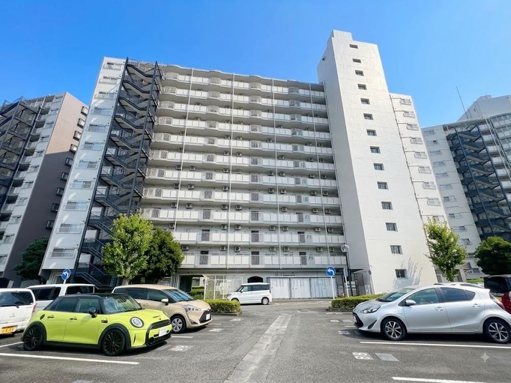 3LDK apartment in Akishima, Tokyo - Photo 1