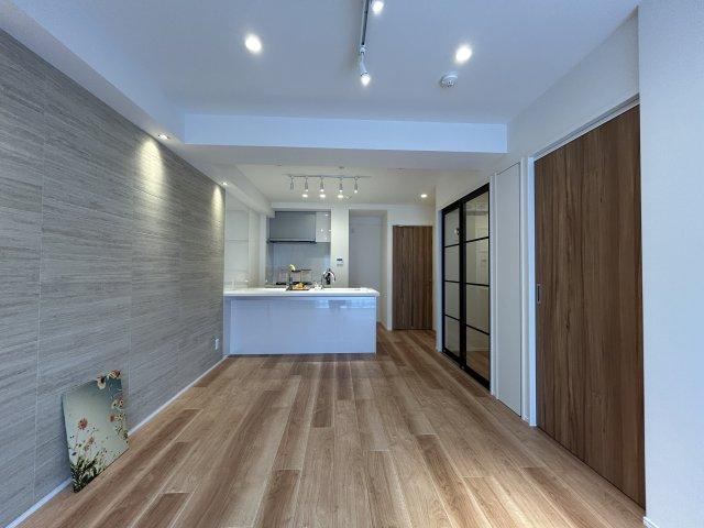 2LDK apartment in Chuo Ward, Tokyo - Photo 1