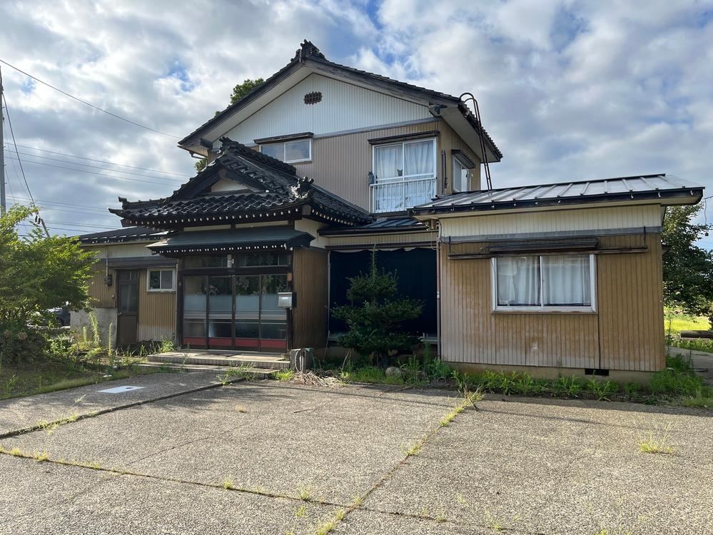 7DK house in Joetsu, Niigata - Photo 1
