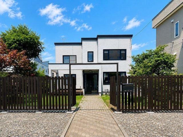 4LDK+S house in Higashi Ward, Sapporo, Hokkaido - Photo 1