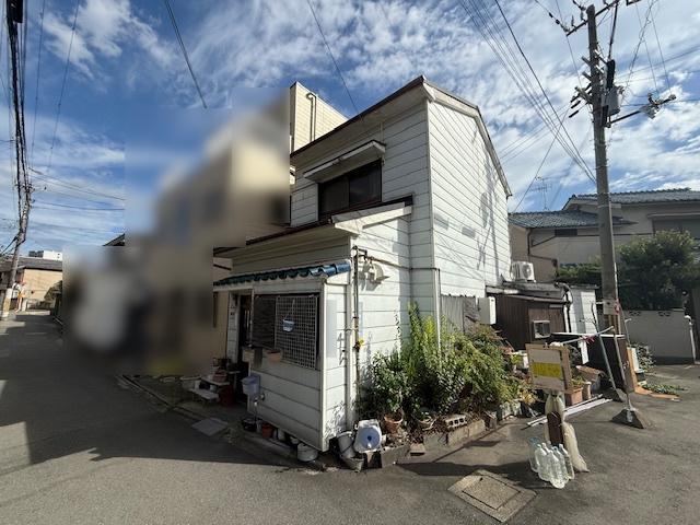 3DK house in Kadoma, Osaka - Photo 1