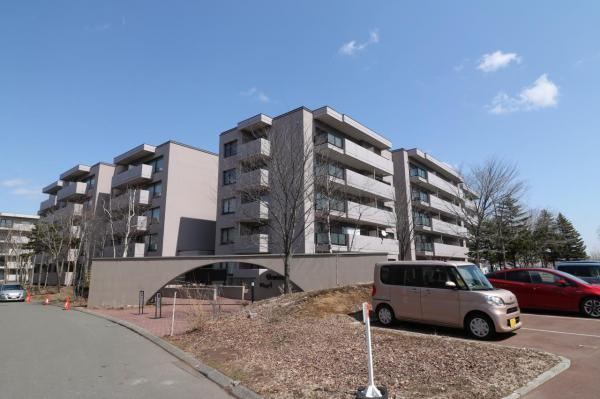 studio apartment in Chitose, Hokkaido - Photo 1