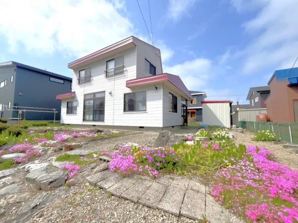 4LDK house in Chitose, Hokkaido - Photo 1
