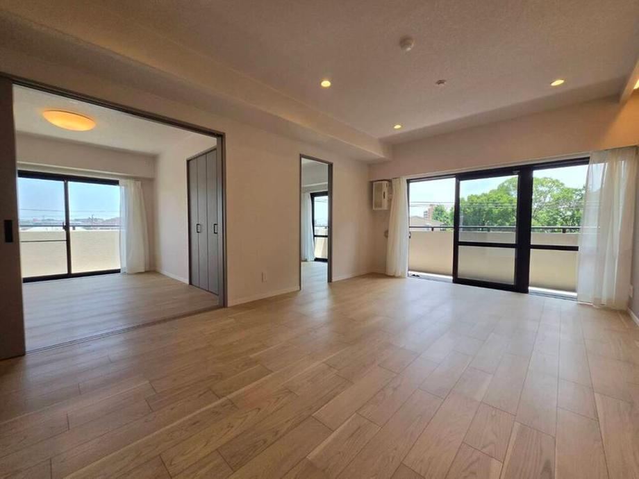 3LDK+S apartment in Yamato, Kanagawa - Photo 1