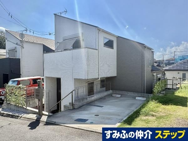 3LDK house in Tsurumi Ward, Yokohama, Kanagawa - Photo 1