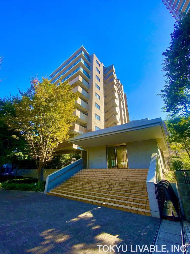 2LDK apartment in Setagaya Ward, Tokyo - Photo 1