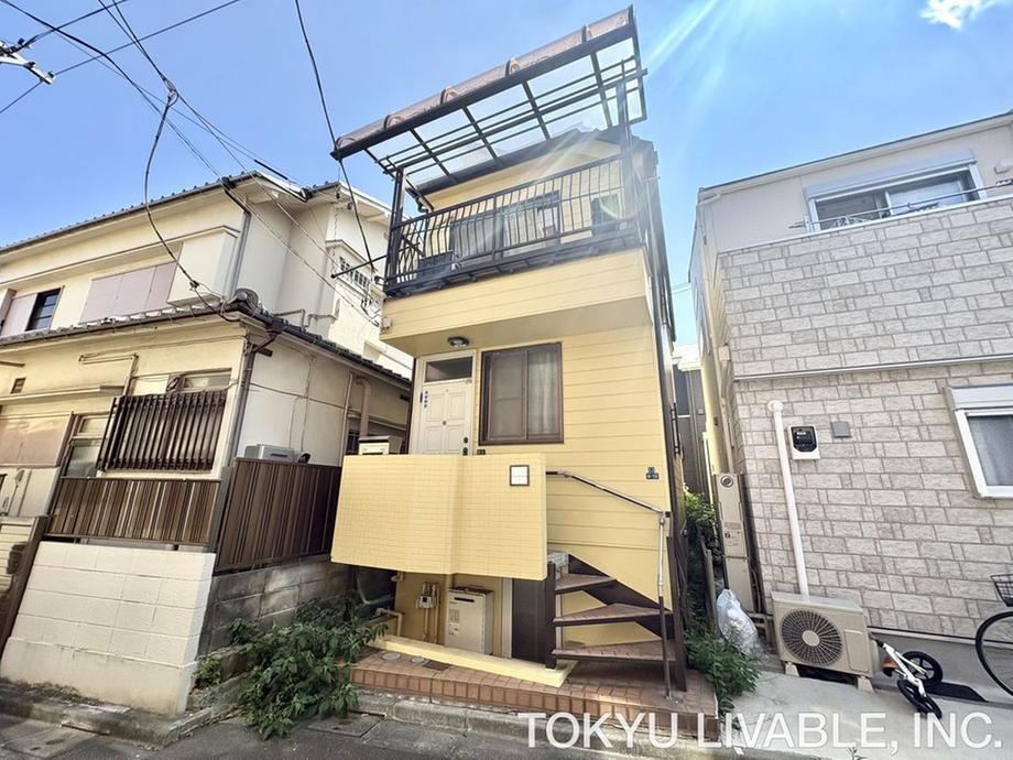 4DK house in Shinagawa Ward, Tokyo - Photo 1