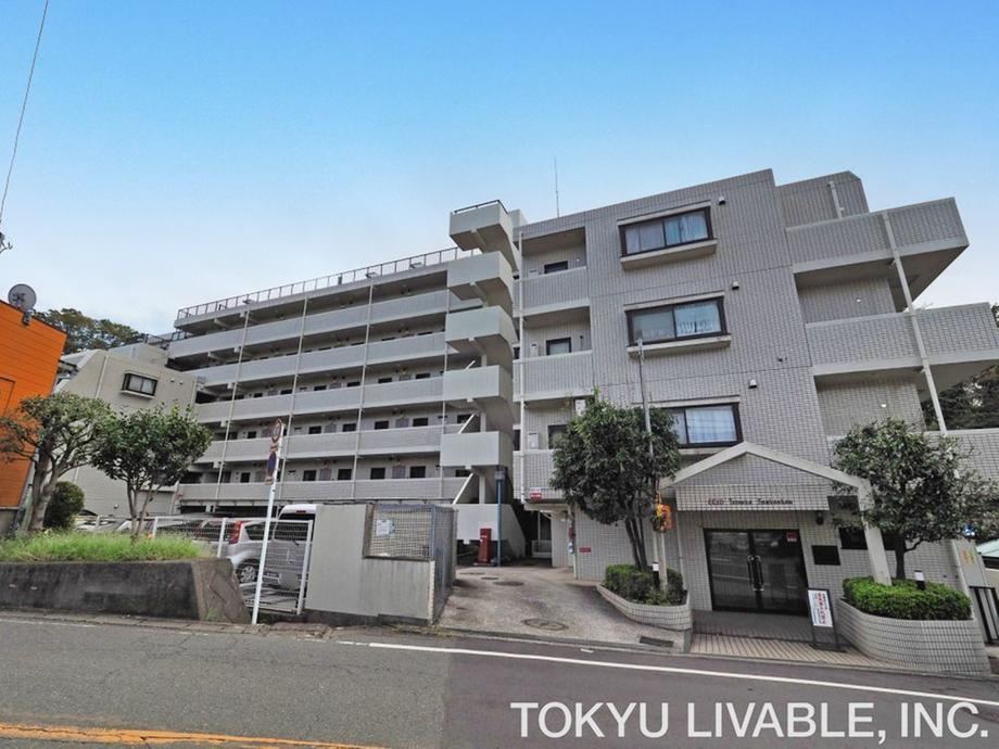 2LDK+S apartment in Totsuka Ward, Yokohama, Kanagawa - Photo 1