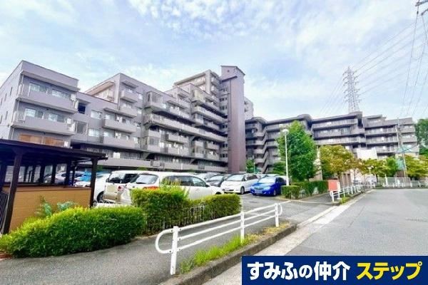 4LDK apartment in Suita, Osaka - Photo 1
