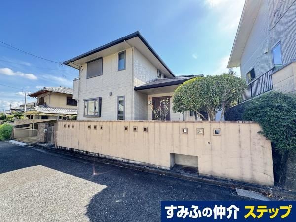 5LDK+S house in Ikoma, Nara - Photo 1