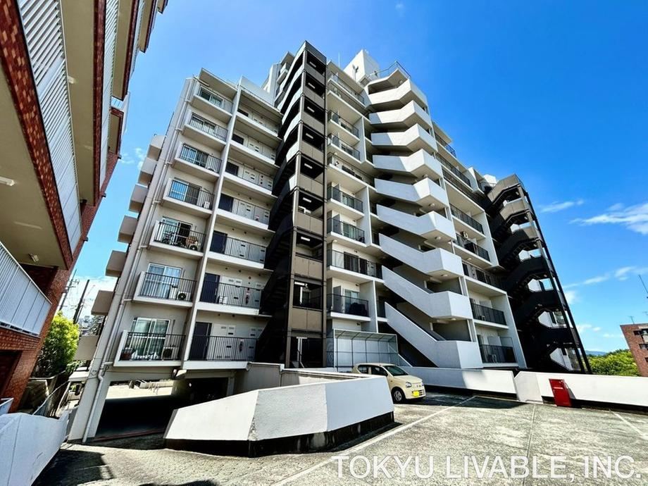 3LDK apartment in Toyonaka, Osaka - Photo 1
