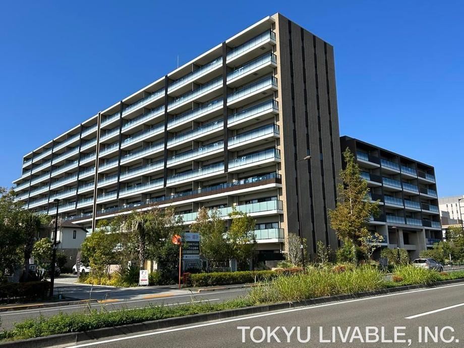 3LDK apartment in Akishima, Tokyo - Photo 1