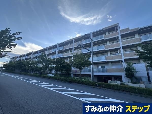 4LDK apartment in Hachioji, Tokyo - Photo 1