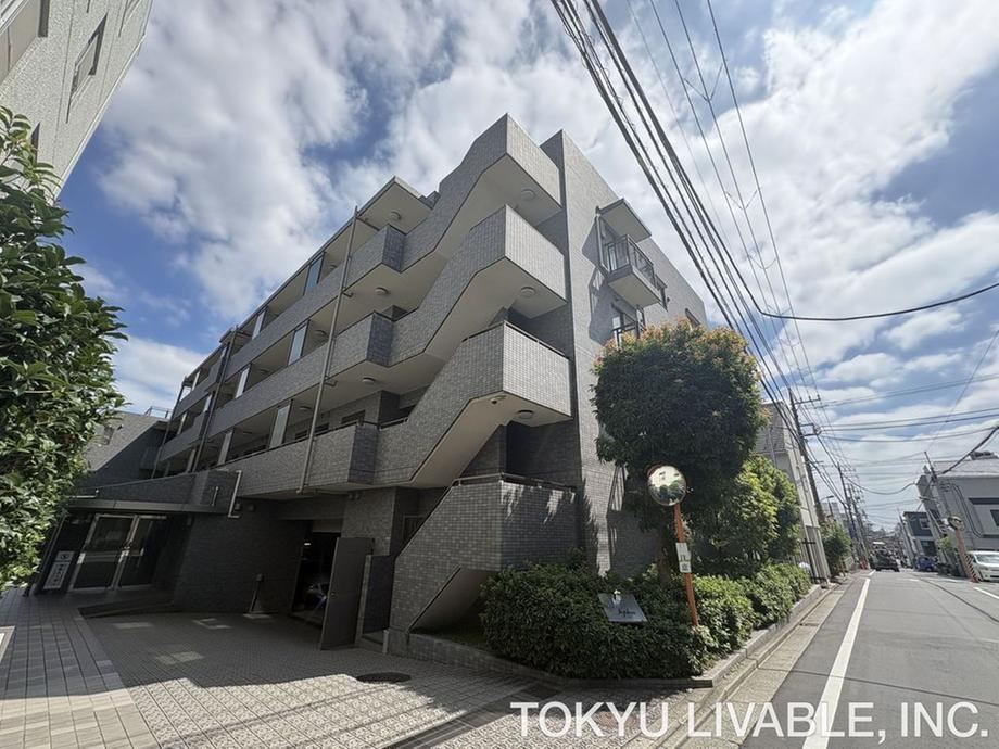 3LDK apartment in Setagaya Ward, Tokyo - Photo 1