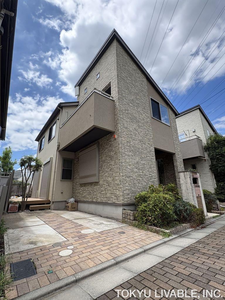 4LDK house in Setagaya Ward, Tokyo - Photo 1