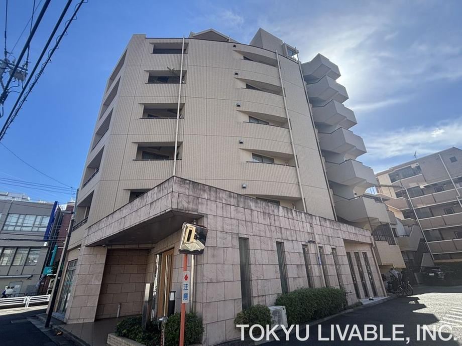 2LDK apartment in Nakano Ward, Tokyo - Photo 1