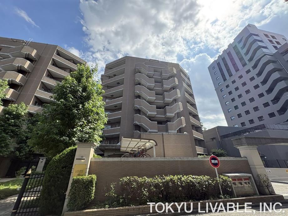 2LDK apartment in Kunitachi, Tokyo - Photo 1