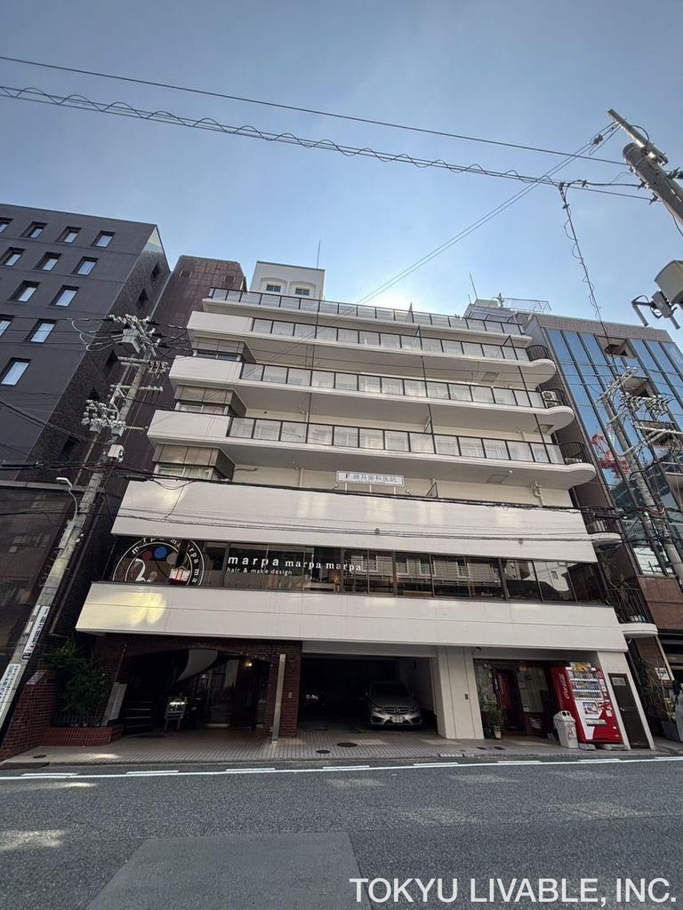 1LDK+S apartment in Chuo Ward, Kobe, Hyogo - Photo 1