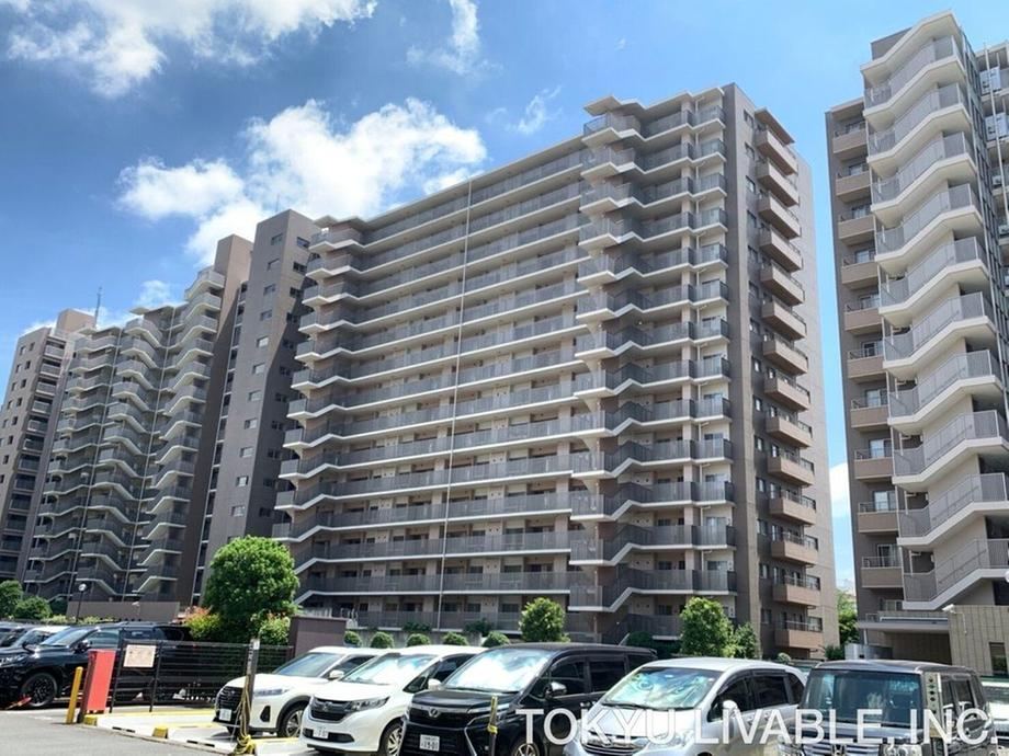 4LDK apartment in Zama, Kanagawa - Photo 1