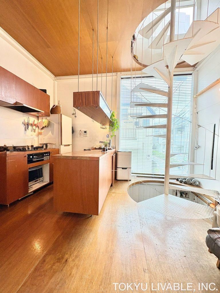 1LDK house in Meguro Ward, Tokyo - Photo 1