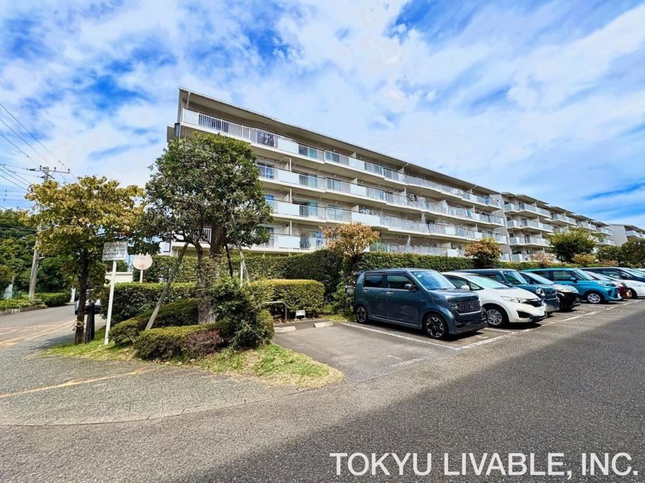 3LDK apartment in Chigasaki, Kanagawa - Photo 1