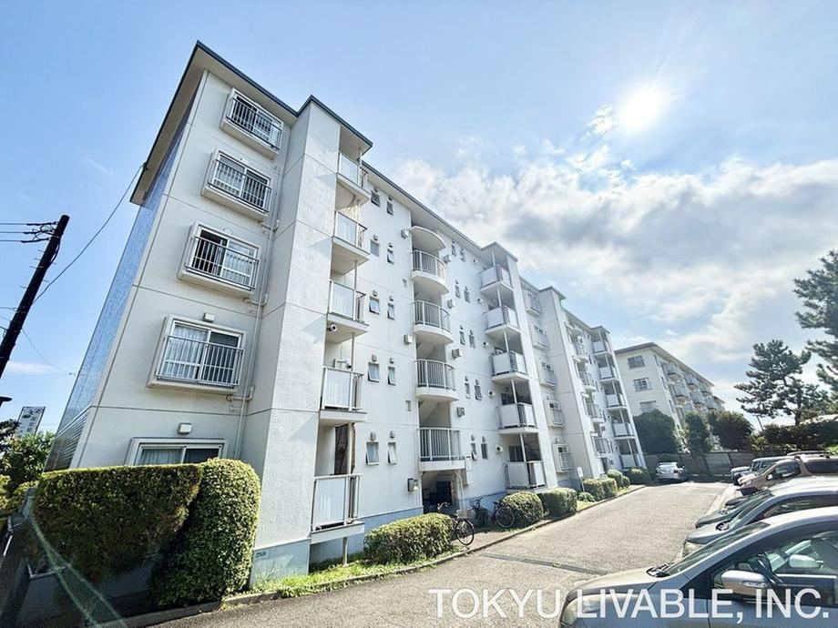 2LDK apartment in Fujisawa, Kanagawa - Photo 1