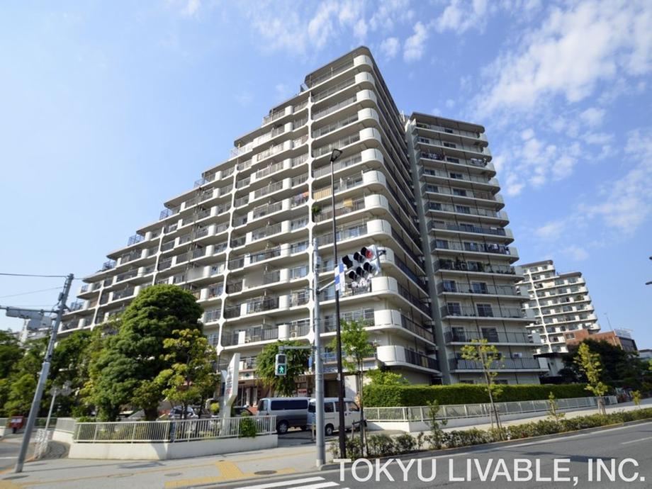 2LDK apartment in Koto Ward, Tokyo - Photo 1
