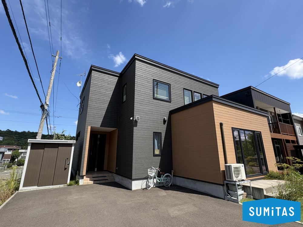 4LDK house in Minami Ward, Sapporo, Hokkaido - Photo 1
