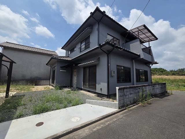 4LDK house in Fukuyama, Hiroshima - Photo 1