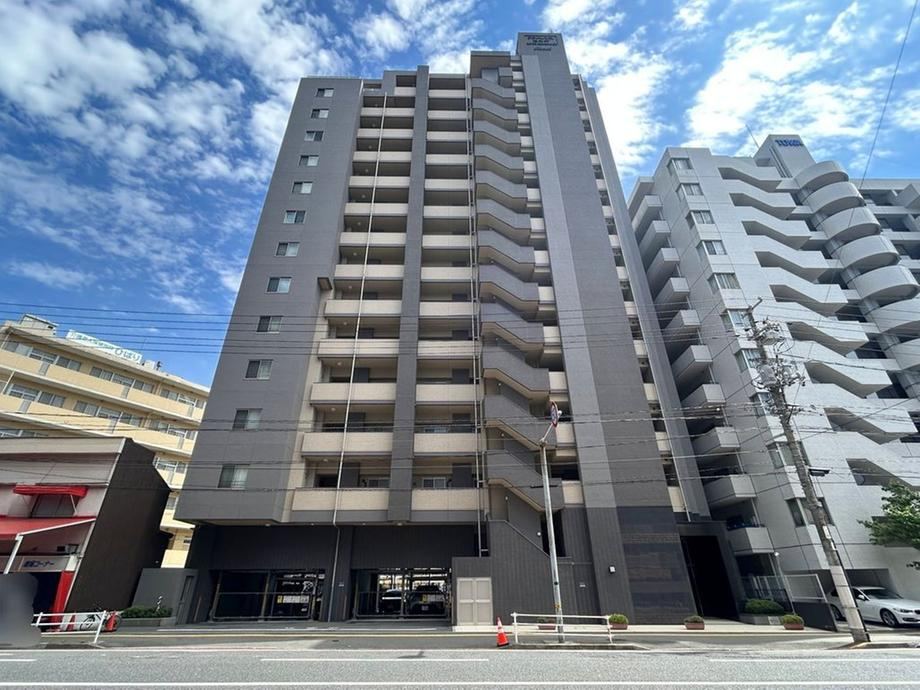 3LDK apartment in Naka Ward, Hiroshima - Photo 1