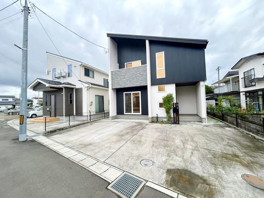 4LDK house in Taihaku Ward, Sendai, Miyagi - Photo 1