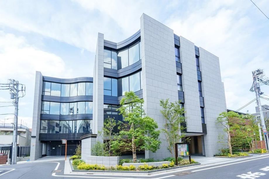 3LDK apartment in Shinjuku Ward, Tokyo - Photo 1