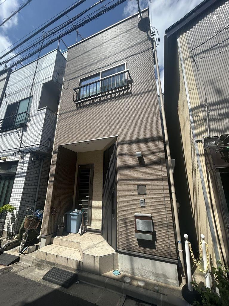 2DK house in Arakawa Ward, Tokyo - Photo 1
