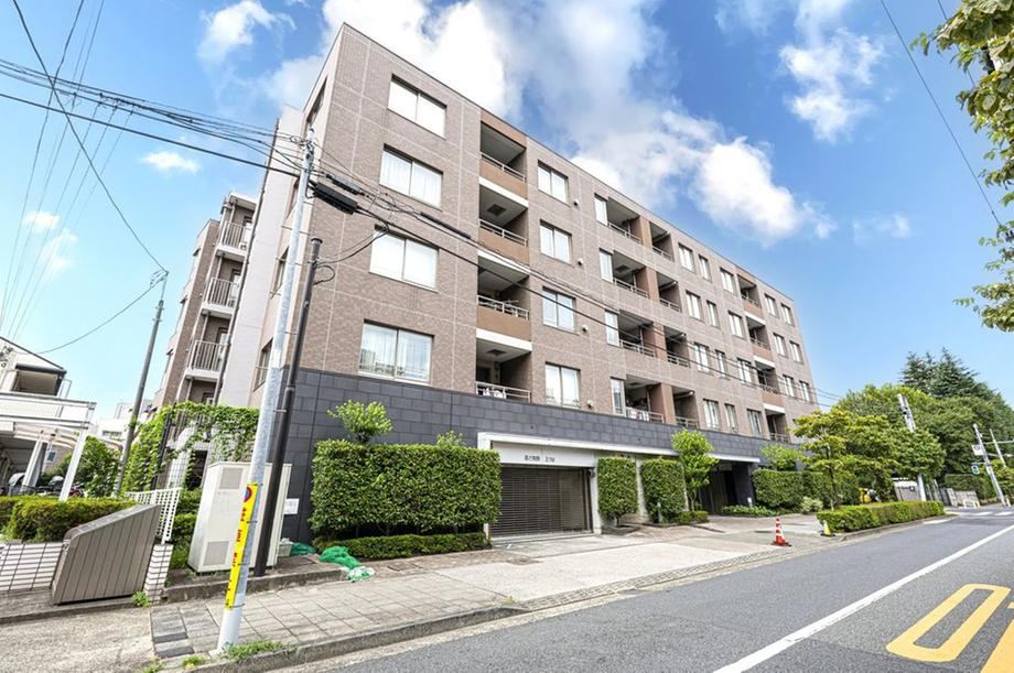 2LDK apartment in Setagaya Ward, Tokyo - Photo 1