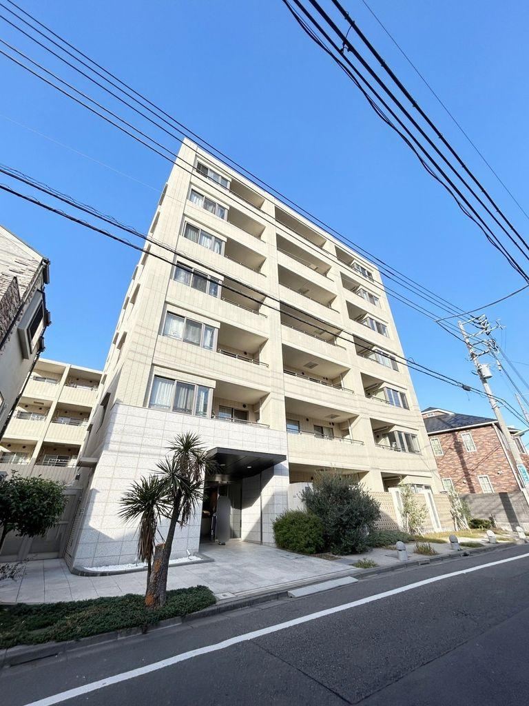1LDK apartment in Setagaya Ward, Tokyo - Photo 1