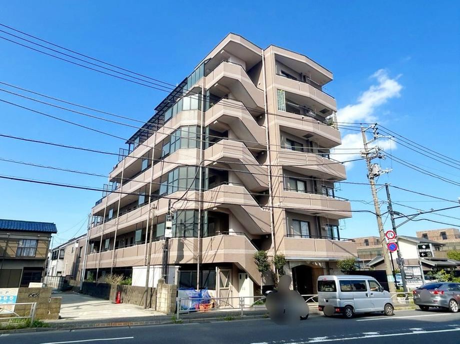 1LDK+S apartment in Fuchu, Tokyo - Photo 1