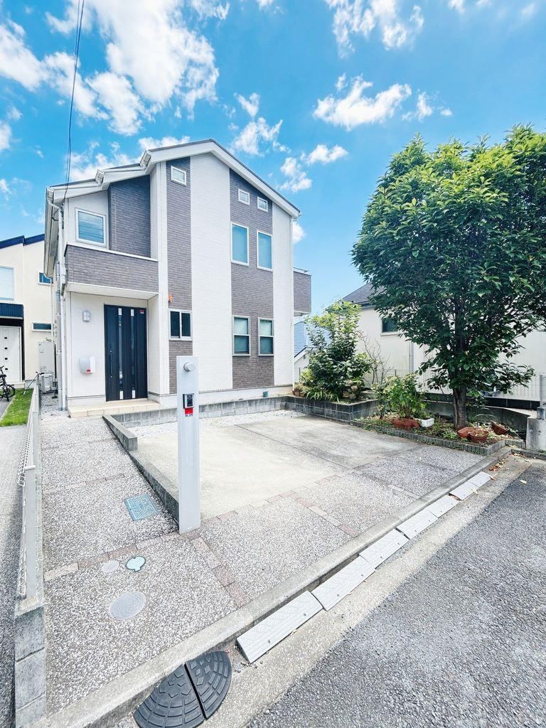 4LDK house in Kanagawa Ward, Yokohama, Kanagawa - Photo 1